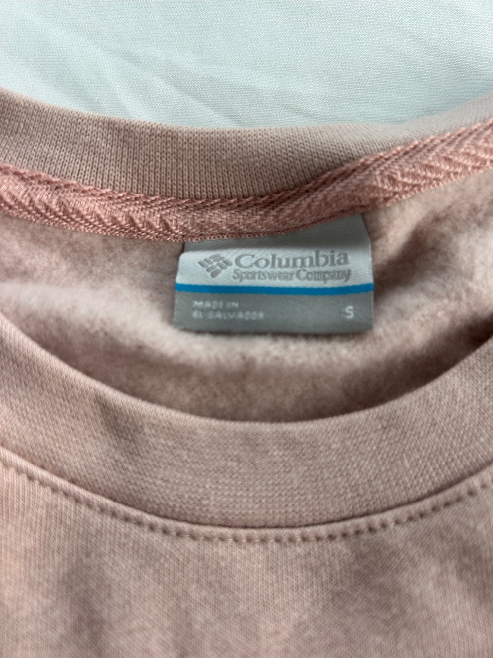 Columbia Two-Tone Coral and Blush Crewneck Sweatshirt NWT - Picture 5 of 6